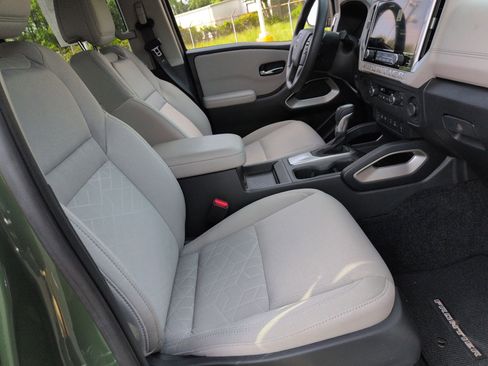 Certified 2025 Nissan Frontier SV w/ SV Convenience Package RWD image 33