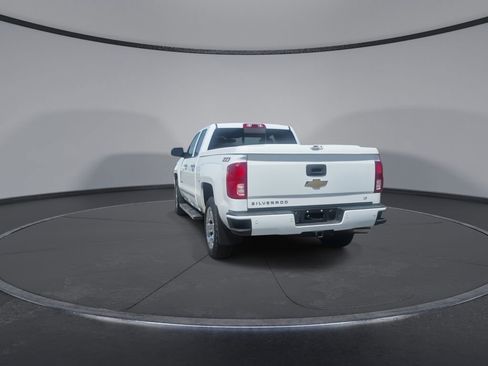 Used 2017 Chevrolet Silverado 1500 LTZ Z71 w/ LTZ Plus Package AWD/4WD image 7