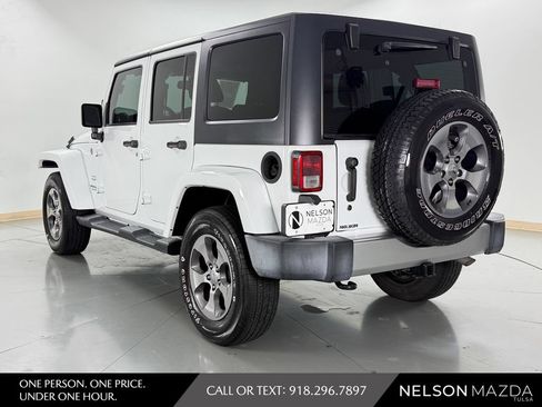 Used 2016 Jeep Wrangler Unlimited Sahara AWD/4WD image 8
