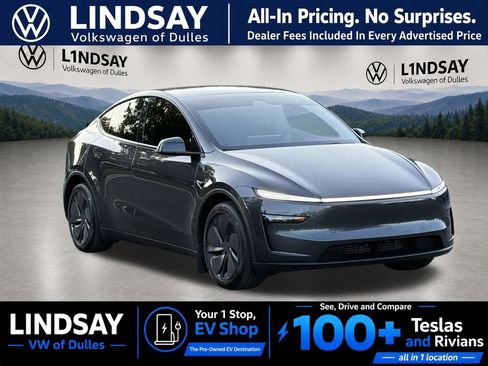 Used 2026 Tesla Model Y AWD image 1