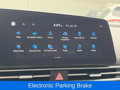 Used 2023 Hyundai Elantra SEL FWD image 19