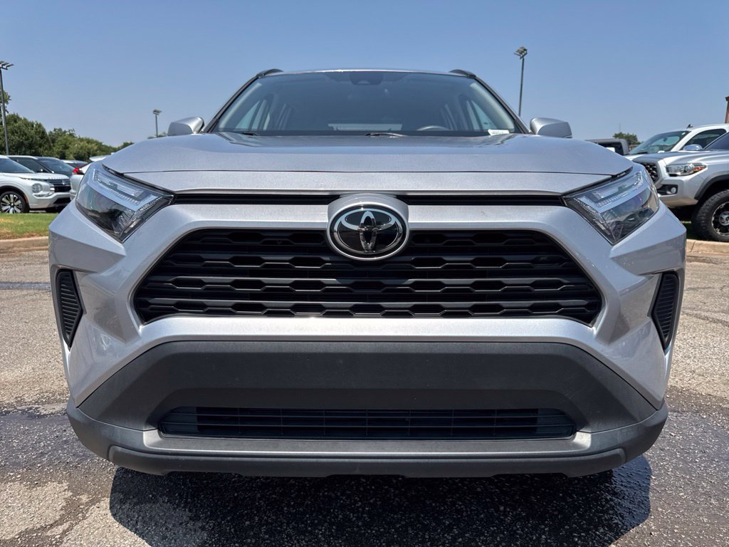 Used 2024 Toyota RAV4 XLE FWD image 2