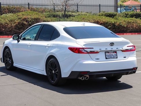 Certified 2026 Toyota Camry SE FWD image 5