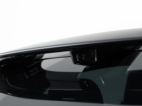 Used 2025 Ferrari Purosangue AWD/4WD image 19