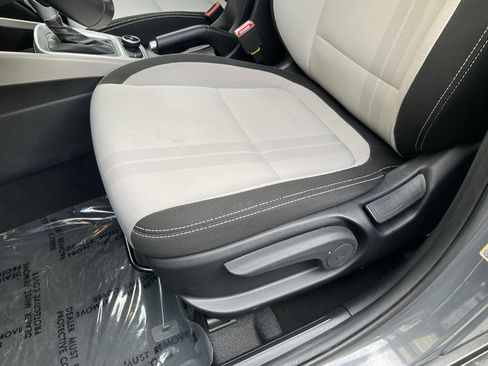 Used 2025 Hyundai Venue SEL FWD image 27
