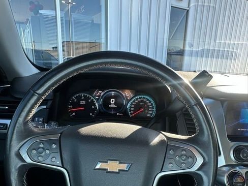 Used 2019 Chevrolet Suburban Premier image 24