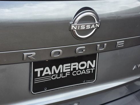 Used 2025 Nissan Rogue SV AWD/4WD image 25