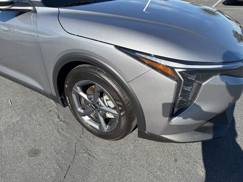 Used 2025 Kia K4 LXS image 20