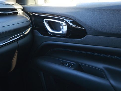 New 2026 Jeep Compass Latitude image 24