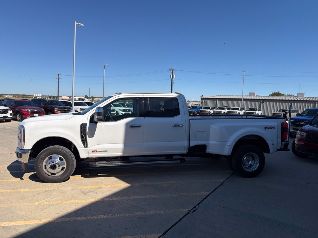 New 2027 Ford F350 Lariat w/ Lariat Premium Package AWD/4WD image 4