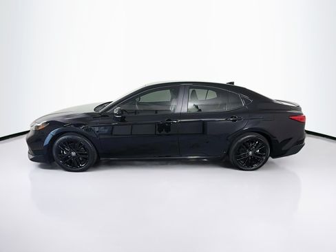 Used 2026 Toyota Camry SE w/ Convenience Package FWD image 4
