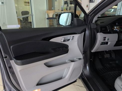 Used 2018 Honda Pilot Elite image 8