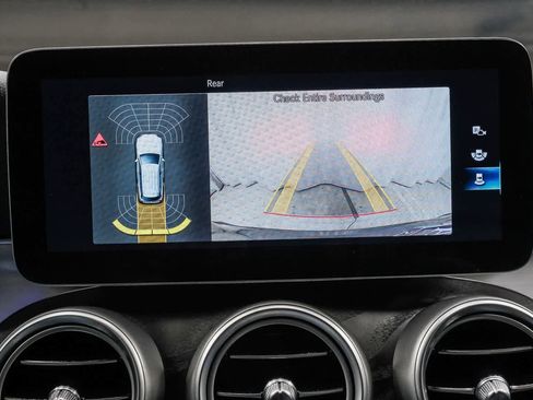 Used 2022 Mercedes-Benz GLC 300 image 30