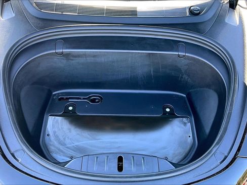 Used 2018 Tesla Model 3 Mid Range image 9