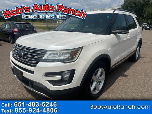Used 2016 Ford Explorer XLT w/ Equipment Group 202A AWD/4WD image 1