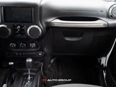 Used 2016 Jeep Wrangler Unlimited Sport AWD/4WD image 16