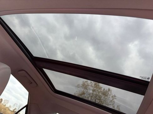 Used 2011 Cadillac CTS Luxury image 24