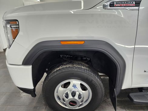 Used 2022 GMC Sierra 3500 Denali w/ Denali Ultimate Package image 44