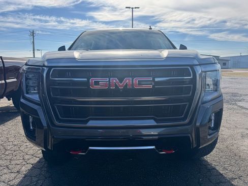 Used 2021 GMC Yukon AT4 w/ AT4 Premium Package image 2