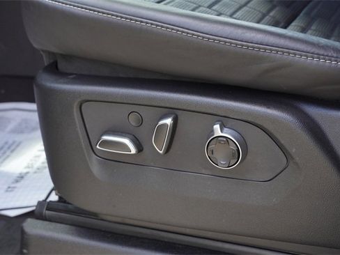 Used 2024 Cadillac Escalade ESV Premium Luxury Platinum image 21