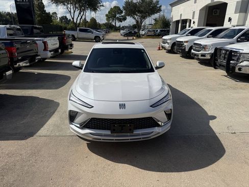 Used 2024 Buick Envista Avenir FWD image 39