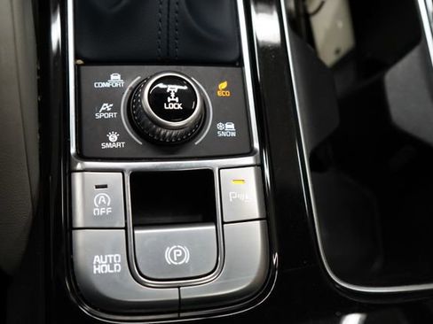 Used 2023 Kia Telluride EX w/ EX Captain's Chair Package AWD/4WD image 39