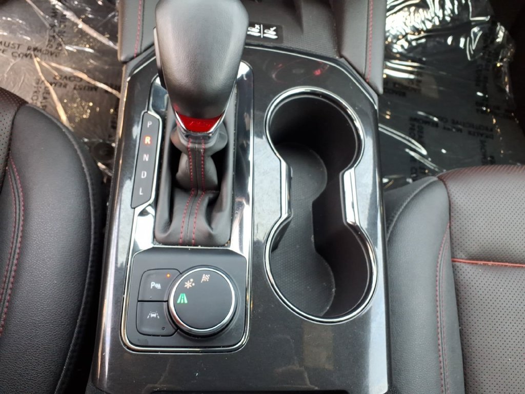 Used 2025 Chevrolet Blazer RS FWD image 12