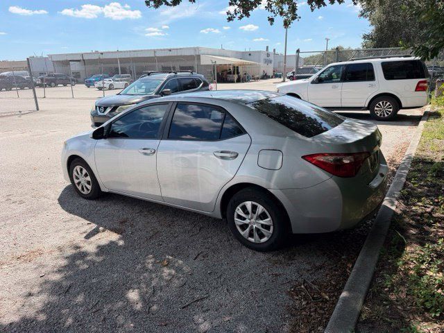 Used 2017 Toyota Corolla L FWD image 9