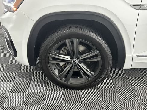 Used 2022 Volkswagen Atlas Cross Sport SEL R-Line image 17