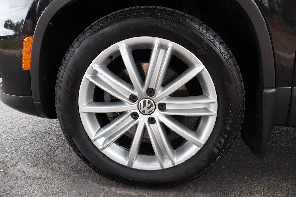 Used 2015 Volkswagen Tiguan SE AWD/4WD image 42