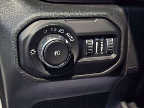 Used 2021 Jeep Wrangler Unlimited Rubicon w/ Dual Top Group AWD/4WD image 38