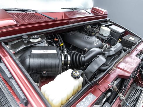 Used 2003 HUMMER H2 Luxury w/ Preferred Equipment Group image 25