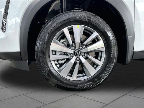 New 2026 Nissan Pathfinder SL FWD image 11