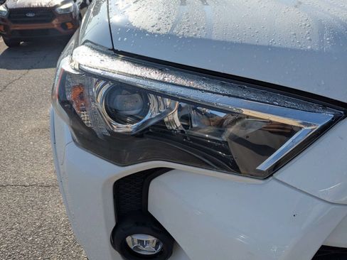 Used 2024 Toyota 4Runner SR5 RWD image 10