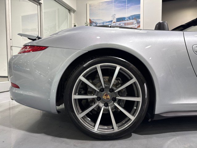 Used 2014 Porsche 911 Carrera 4 AWD/4WD image 9