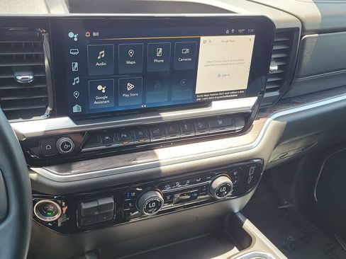 Used 2023 Chevrolet Silverado 1500 LTZ w/ Technology Package AWD/4WD image 13