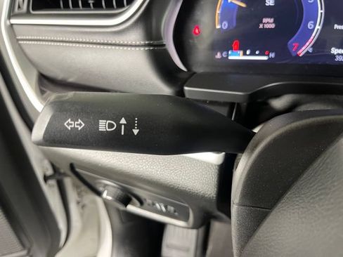 Used 2023 Jeep Grand Cherokee Altitude AWD/4WD image 20