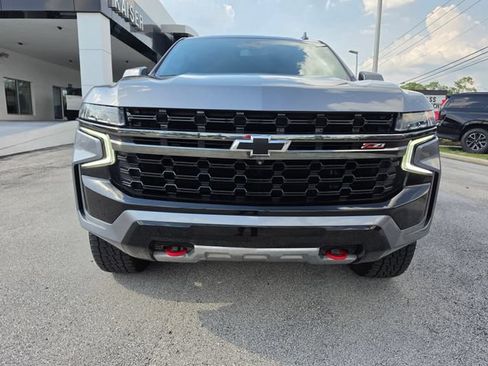 Used 2022 Chevrolet Tahoe Z71 w/ Luxury Package AWD/4WD image 8