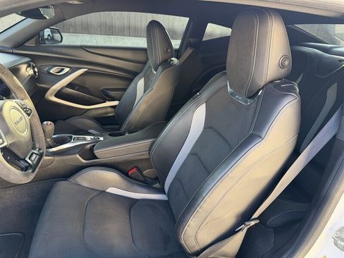 Used 2019 Chevrolet Camaro SS image 21