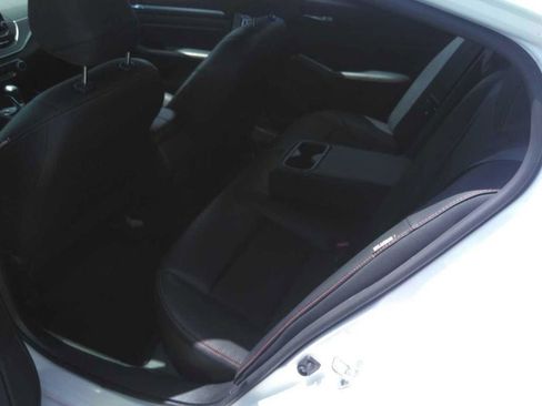 Used 2024 Nissan Altima 2.5 SR FWD image 19
