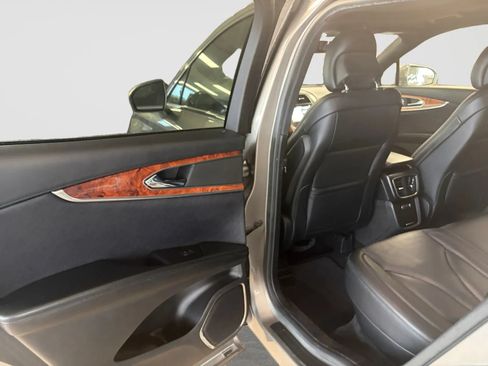 Used 2017 Lincoln MKX Reserve w/ Lincoln MKX Climate Package AWD/4WD image 14