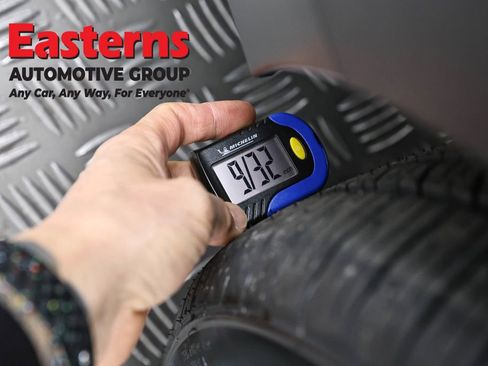 Used 2018 Chevrolet Bolt LT image 25