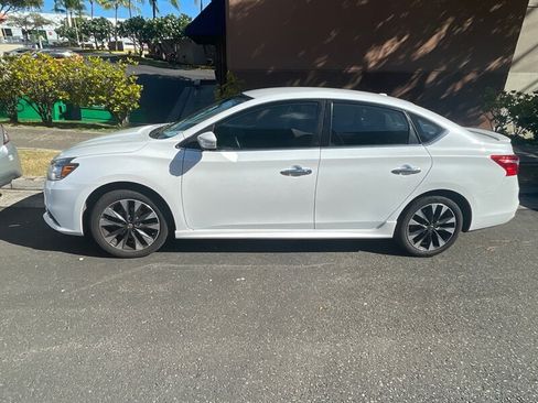 Used 2018 Nissan Sentra SR w/ Technology Package FWD image 1