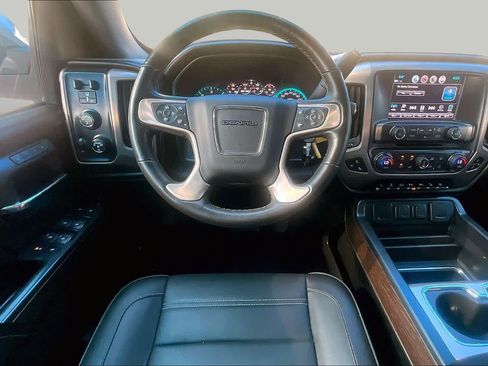 Used 2018 GMC Sierra 1500 Denali w/ Denali Ultimate Package AWD/4WD image 6