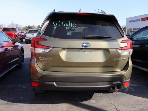 Used 2022 Subaru Forester Limited image 17