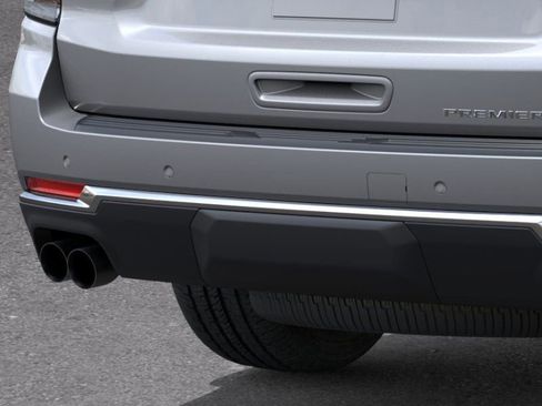 New 2026 Chevrolet Suburban Premier AWD/4WD image 14