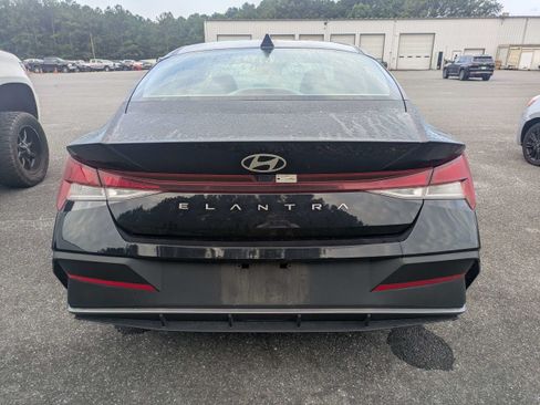 Used 2024 Hyundai Elantra SEL FWD image 4