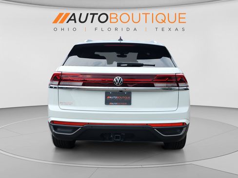 Used 2024 Volkswagen Atlas Cross Sport SE AWD/4WD image 5