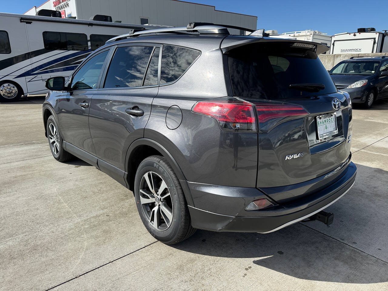 Used 2018 Toyota RAV4 XLE w/ Plus Extra Value Package AWD/4WD image 5