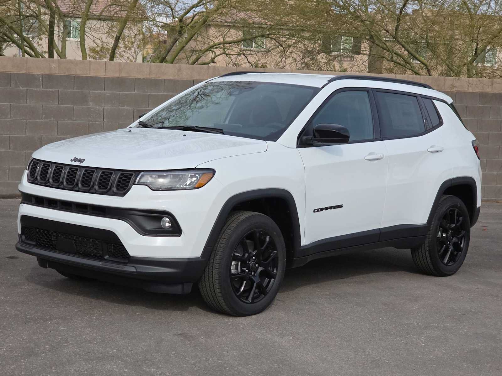 Used 2026 Jeep Compass Latitude AWD/4WD image 4